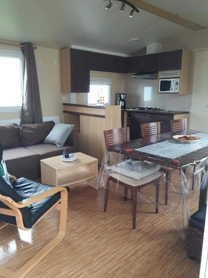 Stacaravan 4Pers In Bredene Met Eigen Tuintje 2449 Exteriér fotografie